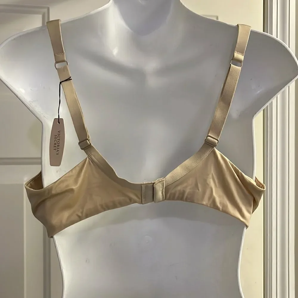 Victoria’s Secret Full Coverage Tan Adjustable Straps Padded Wire Bra- 38DD